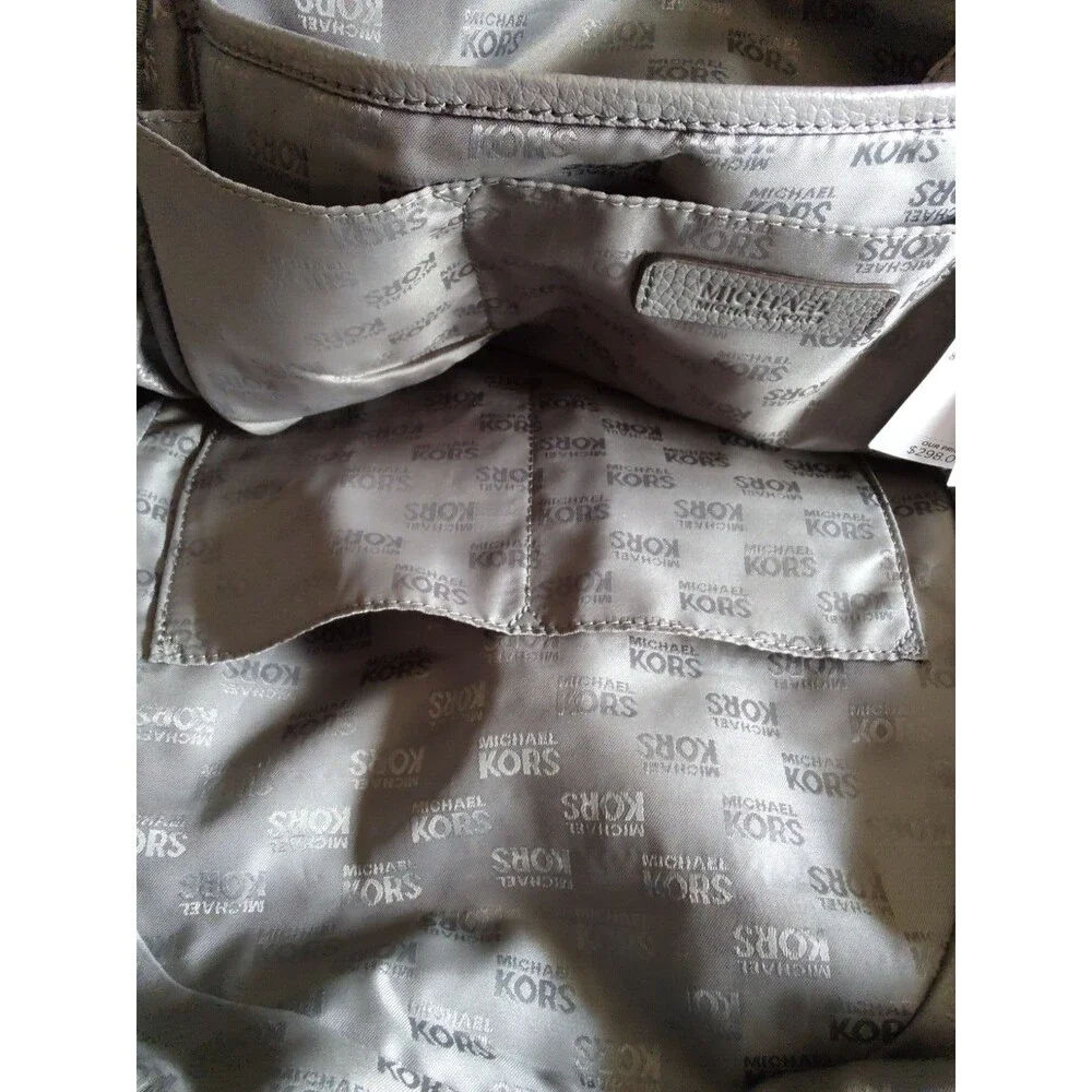 New with tags Women's Rare Michael Kors Leather Gray Backpack Limited Edition